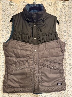 Patagonia Two-Tone Quilted Vest in Gray and Black